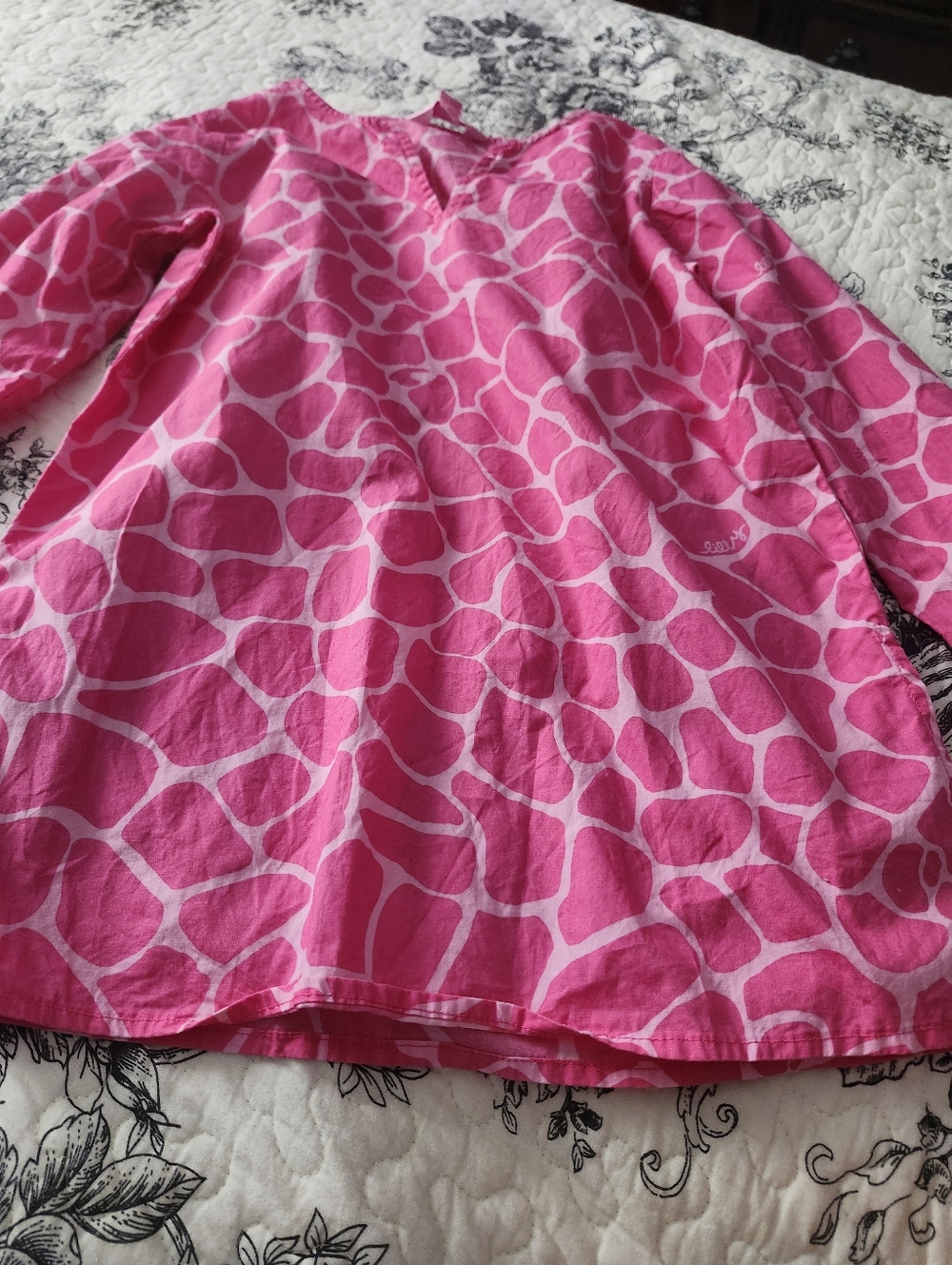 Lilly Pulitzer Shirt/ Swim coverup Bright Pink Printed GIRLS SMALL 6'7
